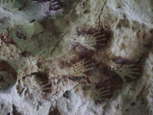 Goa Beloyot di Kawasan Karst Merabu